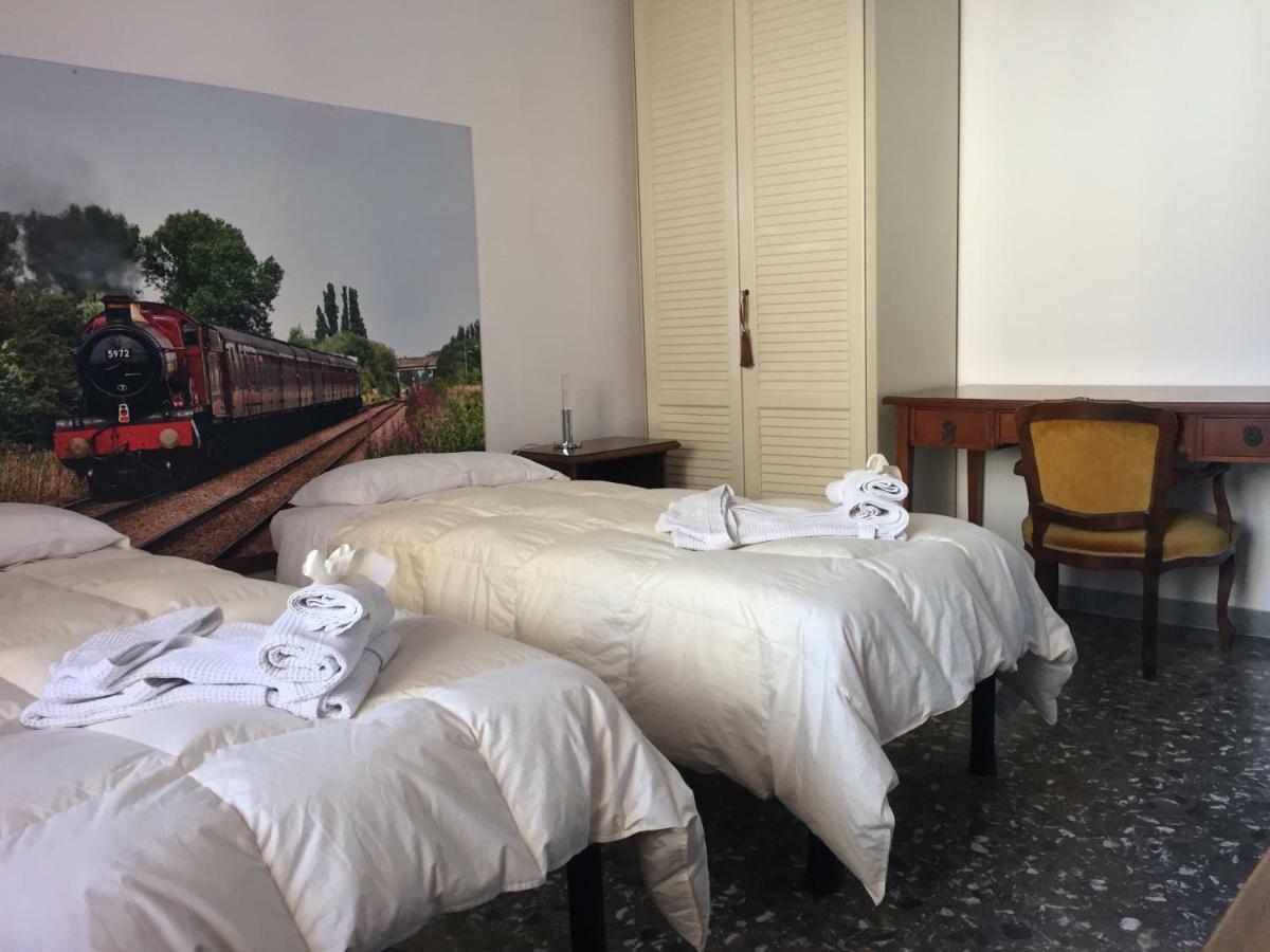 B&B Del Viaggiatore Sarzana Exterior foto